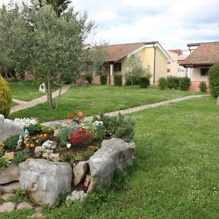 Homes In Porec/istrien 10143 Holiday home